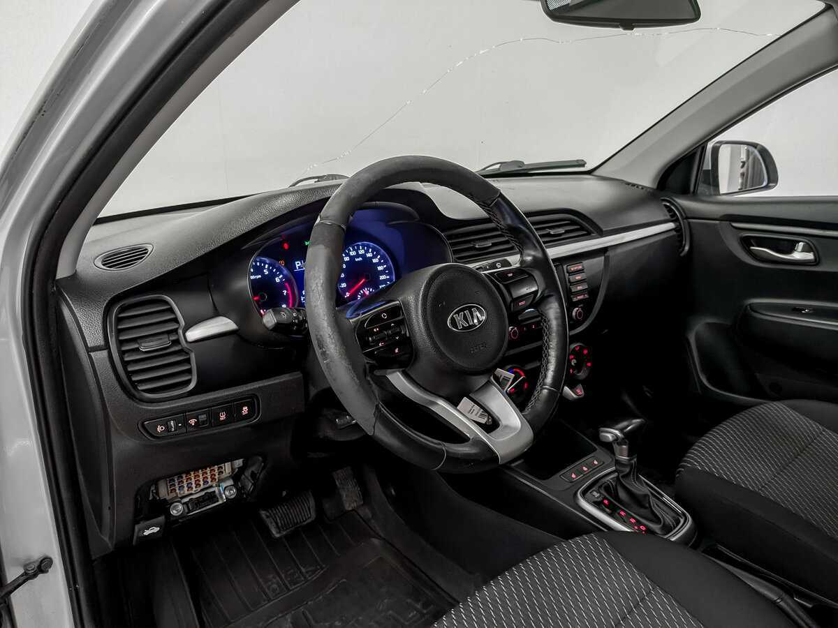 Kia Rio X-Line, 2020 Фото №16