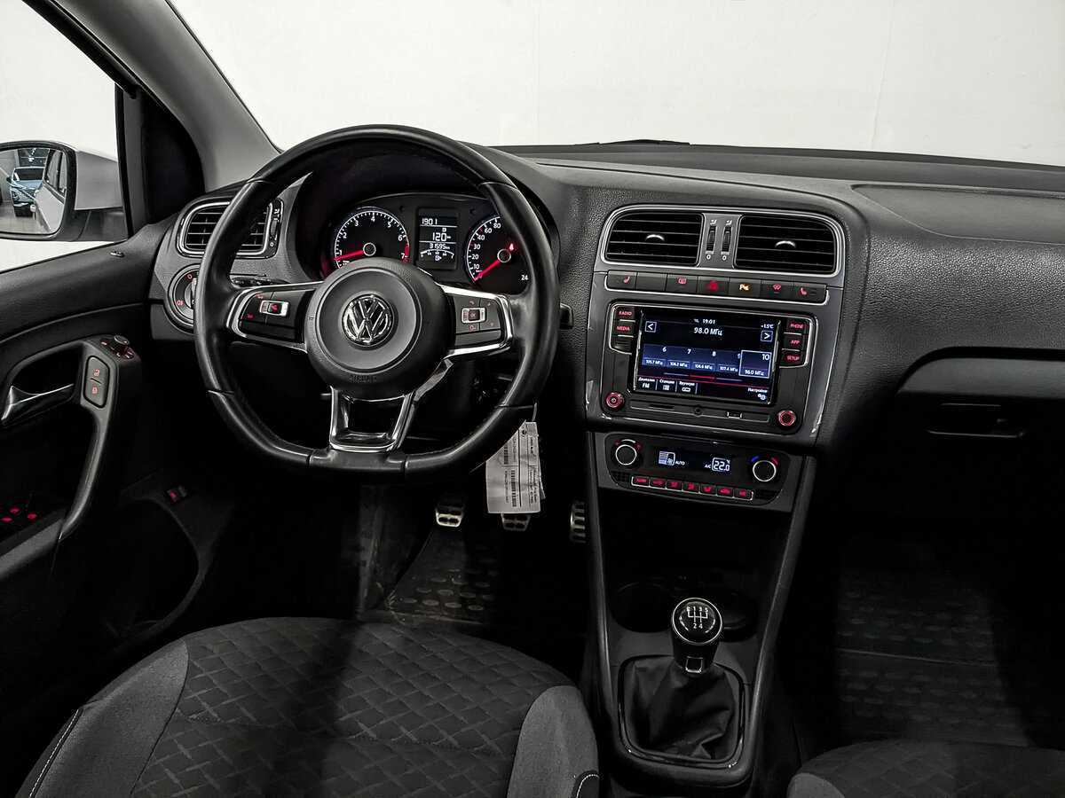 Volkswagen Polo, 2018 Фото №30
