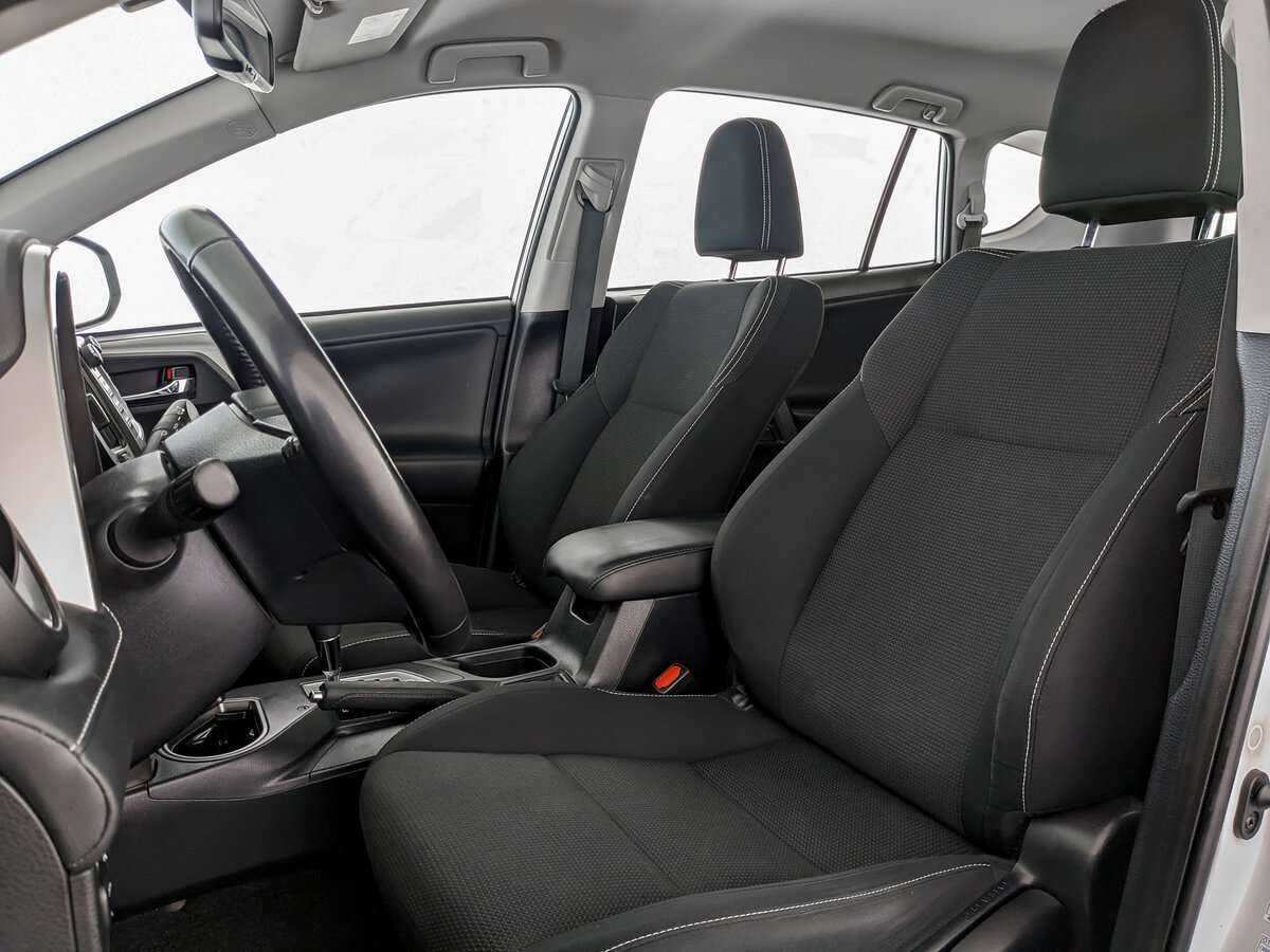 Toyota RAV4, 2019 Фото №16