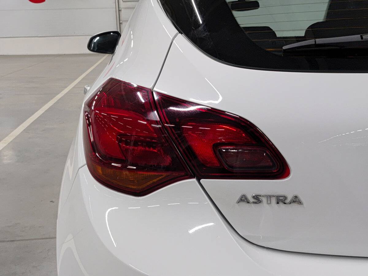 Opel Astra J Рестайлинг, 2013 Фото №9