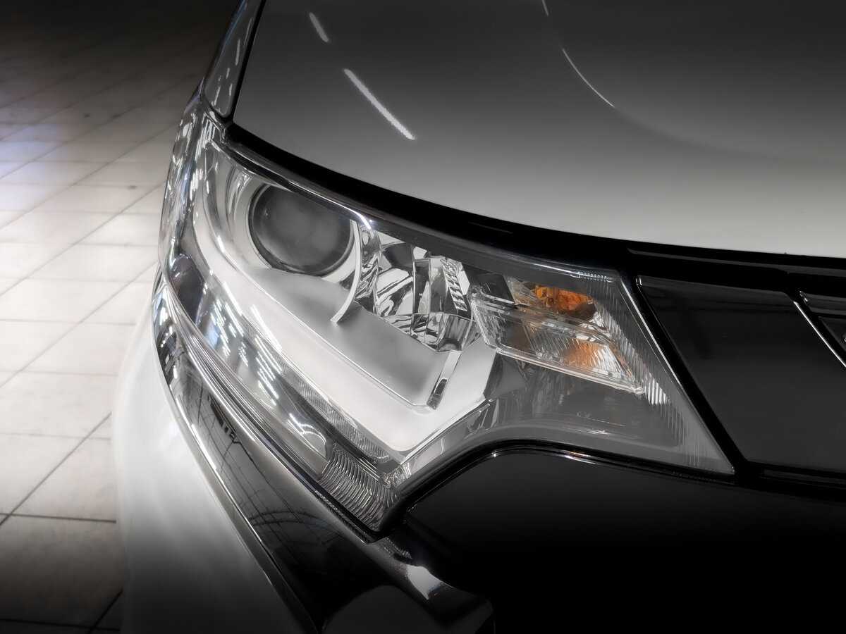 Mitsubishi Outlander, 2022 Фото №17