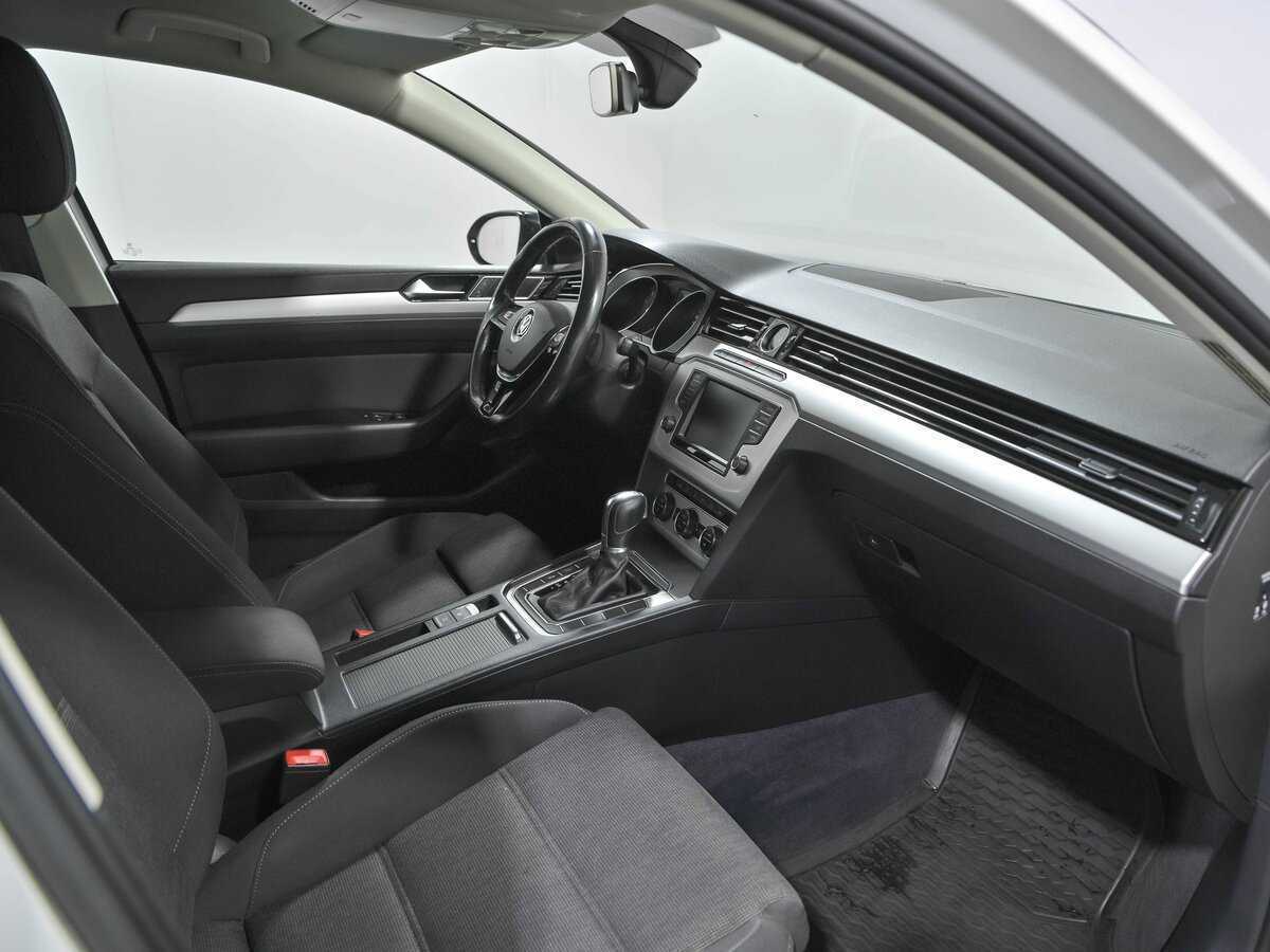 Volkswagen Passat, 2015 Фото №17