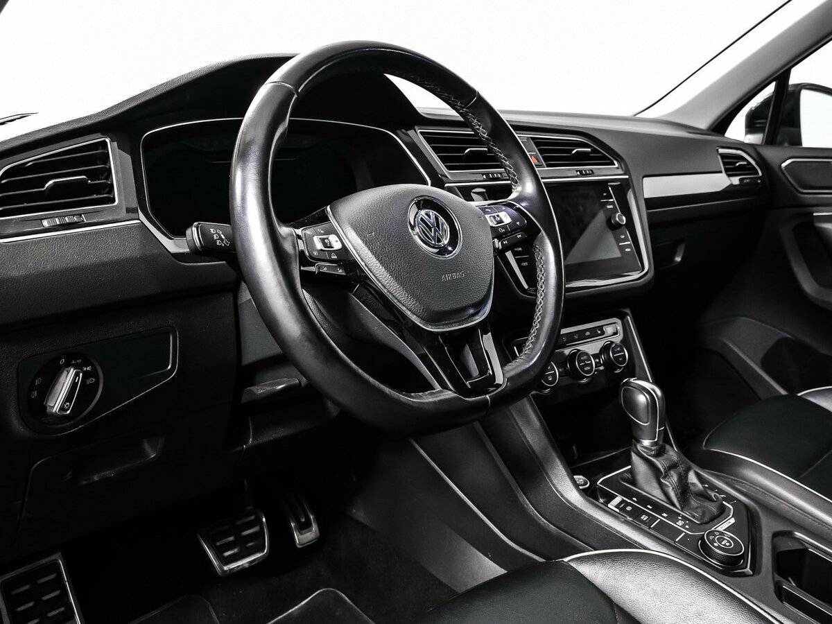 Volkswagen Tiguan, 2018 Фото №12