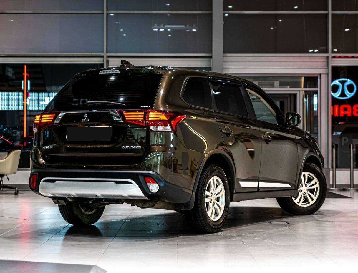 Mitsubishi Outlander, 2018 Фото №3
