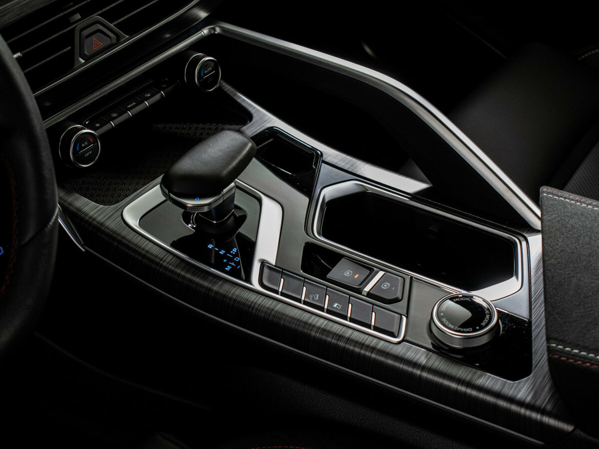 Geely Tugella I Рестайлинг, 2023 Фото №17