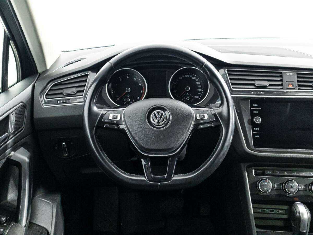 Volkswagen Tiguan, 2019 Фото №18