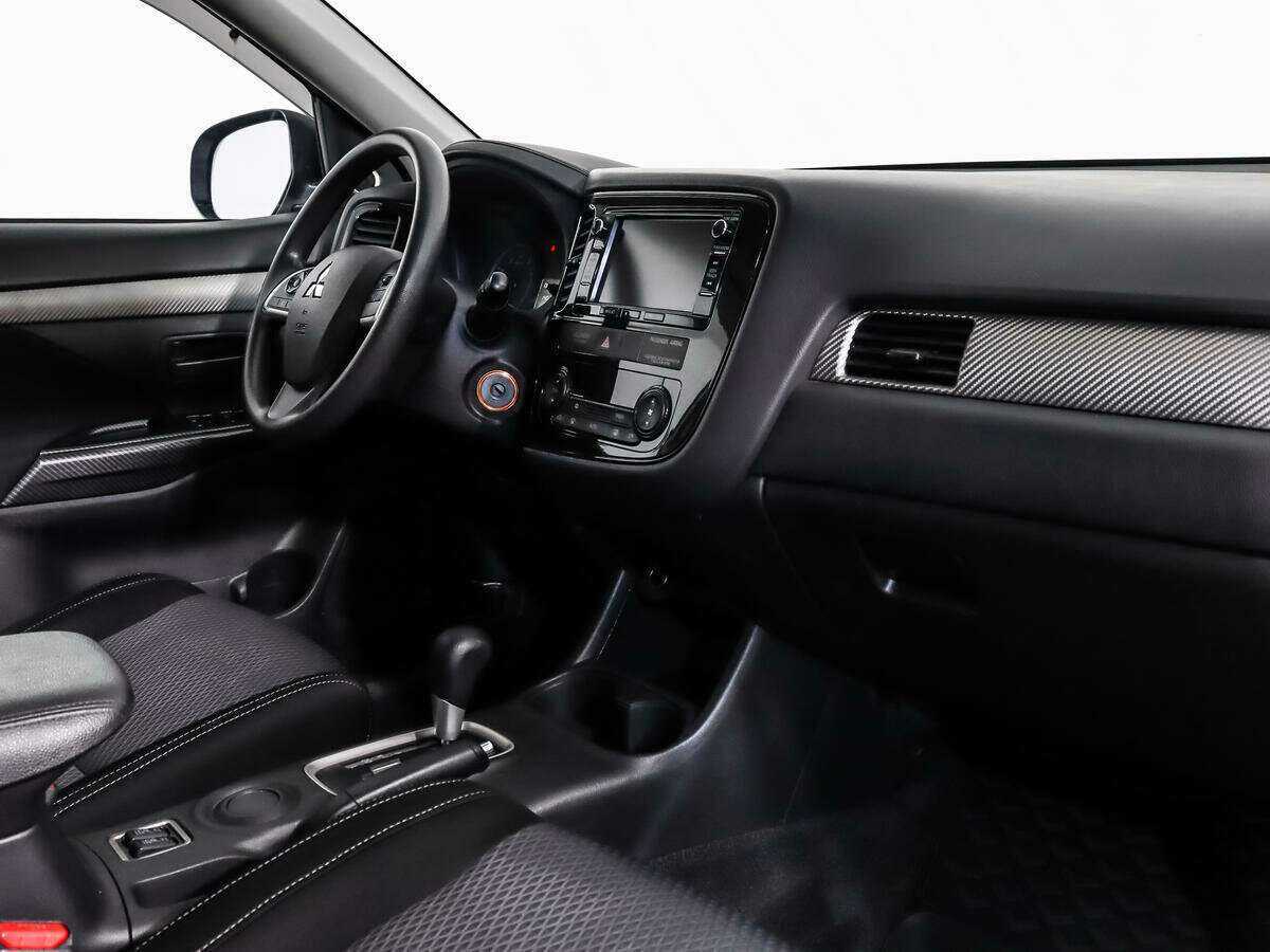 Mitsubishi Outlander, 2016 Фото №11