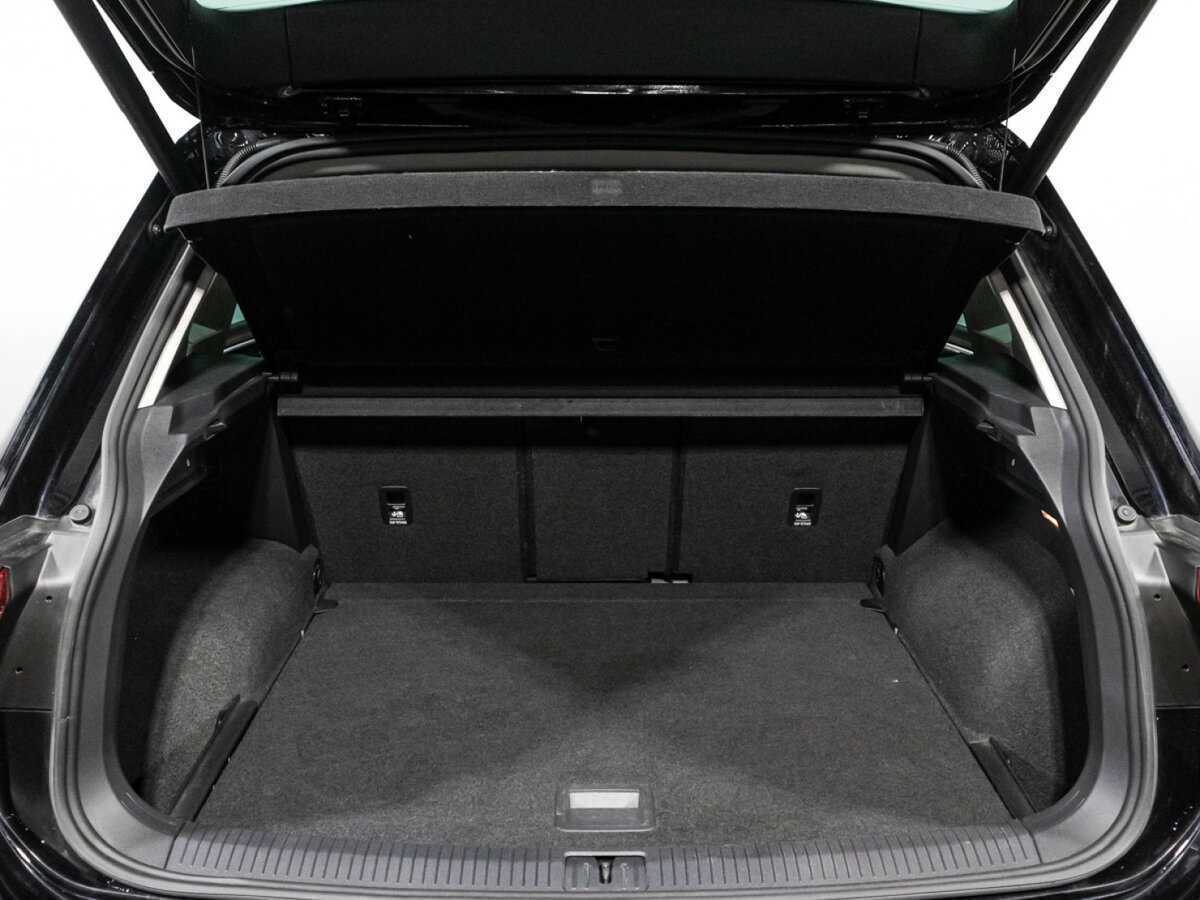 Volkswagen Tiguan, 2019 Фото №14