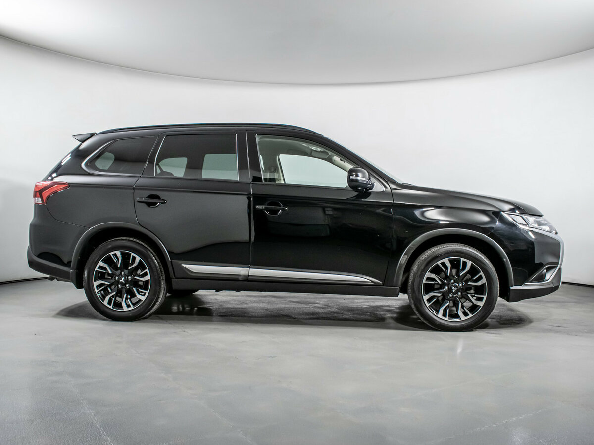 Mitsubishi Outlander III Рестайлинг 3, 2022 Фото №4
