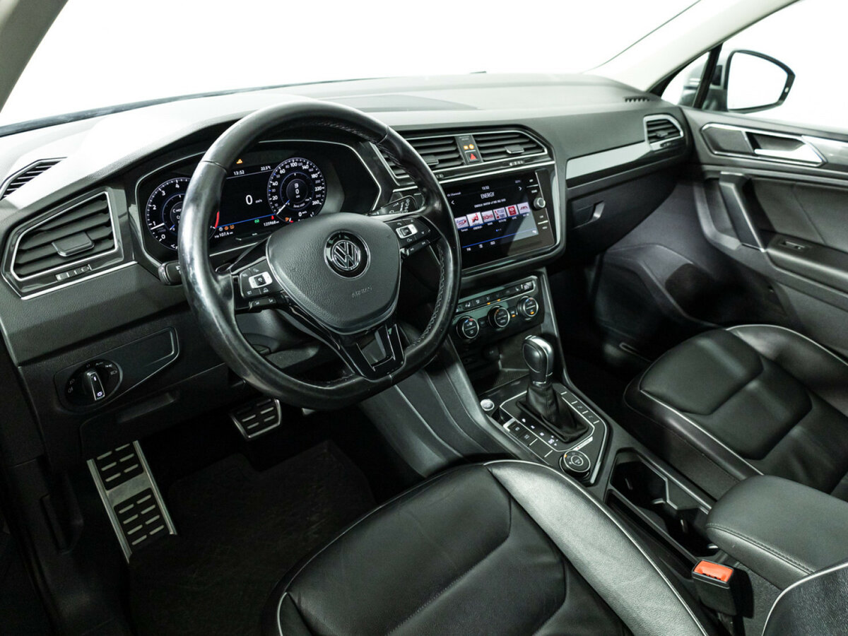 Volkswagen Tiguan II, 2018 Фото №11