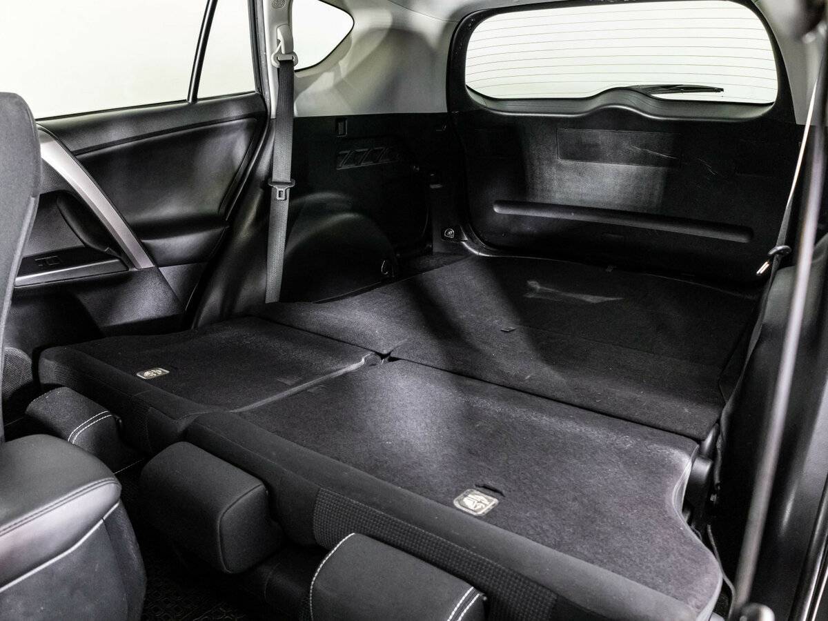 Toyota RAV4 IV (XA40) Рестайлинг, 2016 Фото №15