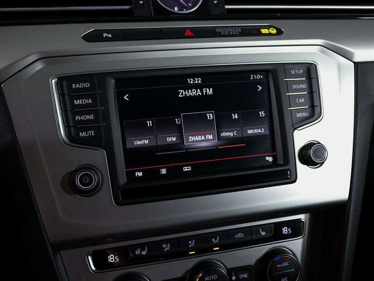 Volkswagen Passat, 2015 Фото №20