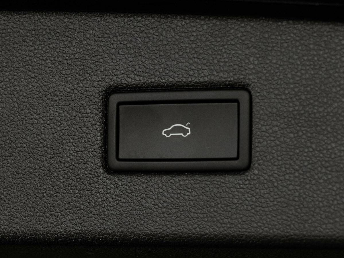 Volkswagen Tiguan, 2018 Фото №17