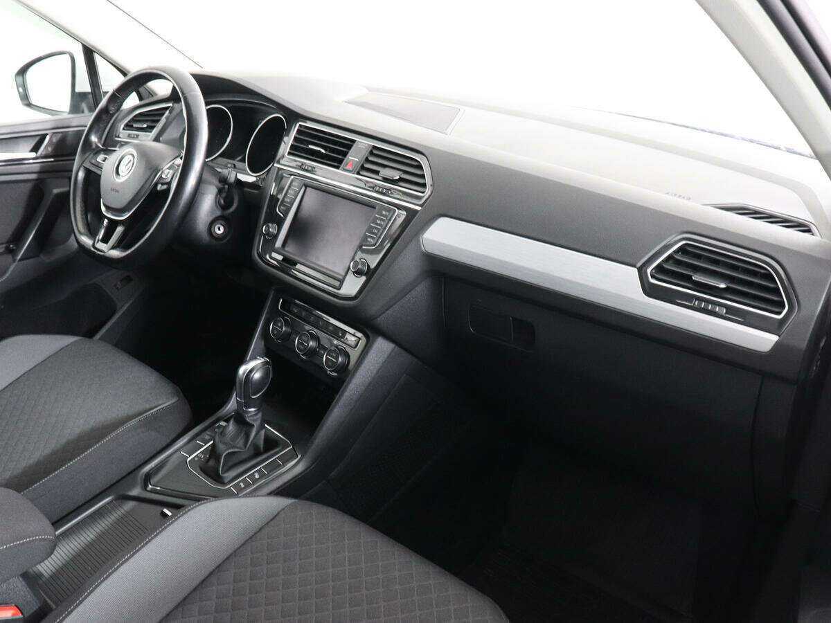 Volkswagen Tiguan, 2017 Фото №9