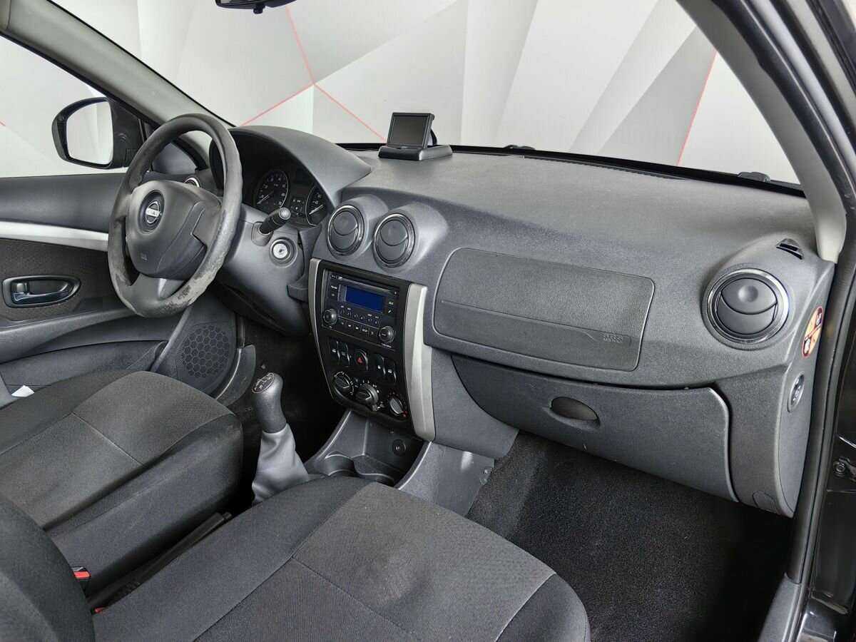 Nissan Almera, 2018 Фото №9