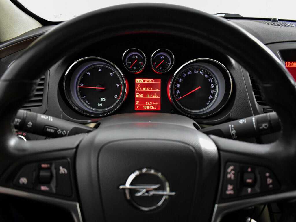 Opel Insignia, 2012 Фото №18