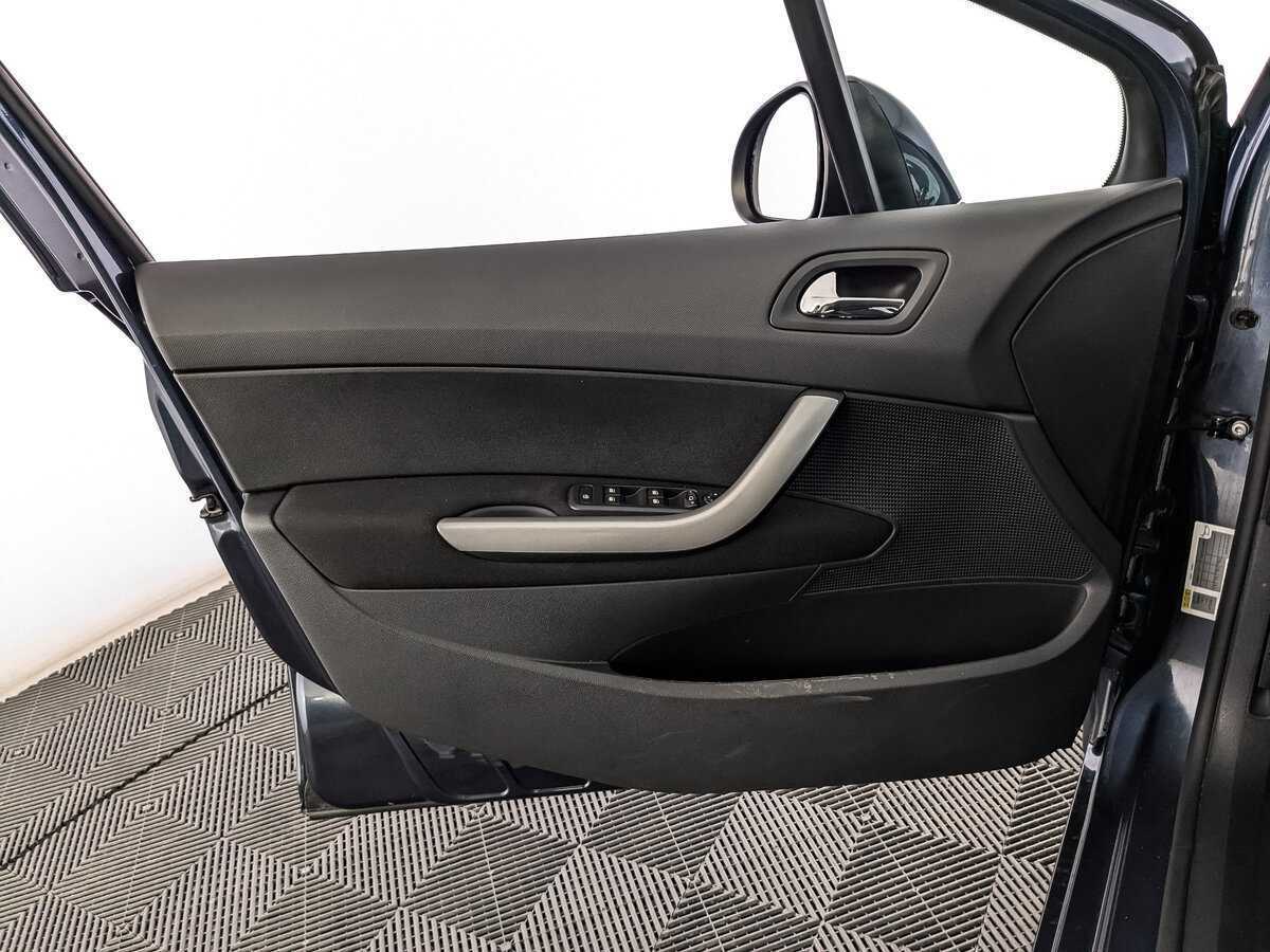 Peugeot 408, 2020 Фото №15