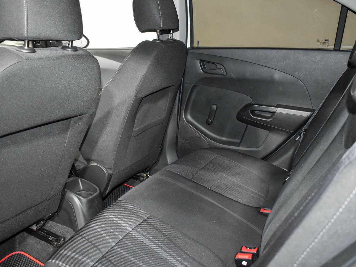 Chevrolet Aveo, 2014 Фото №11