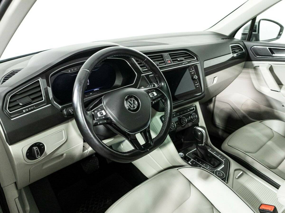 Volkswagen Tiguan, 2018 Фото №10