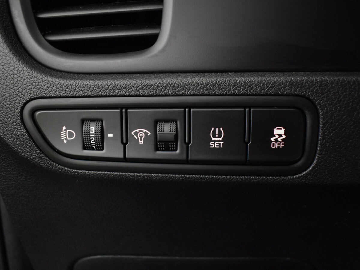 Kia Rio X-Line IV, 2018 Фото №17