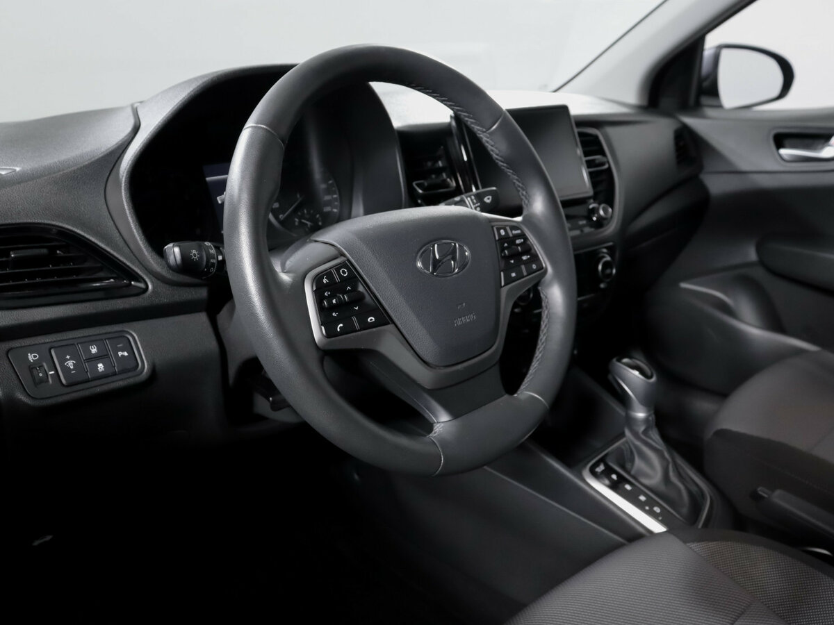 Hyundai Solaris II Рестайлинг, 2021 Фото №12