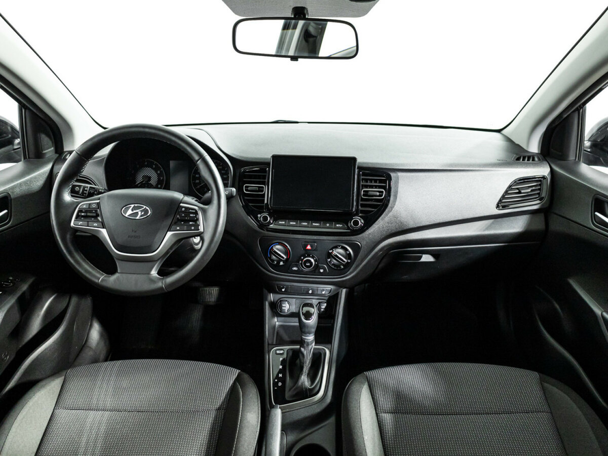 Hyundai Solaris II Рестайлинг, 2022 Фото №13