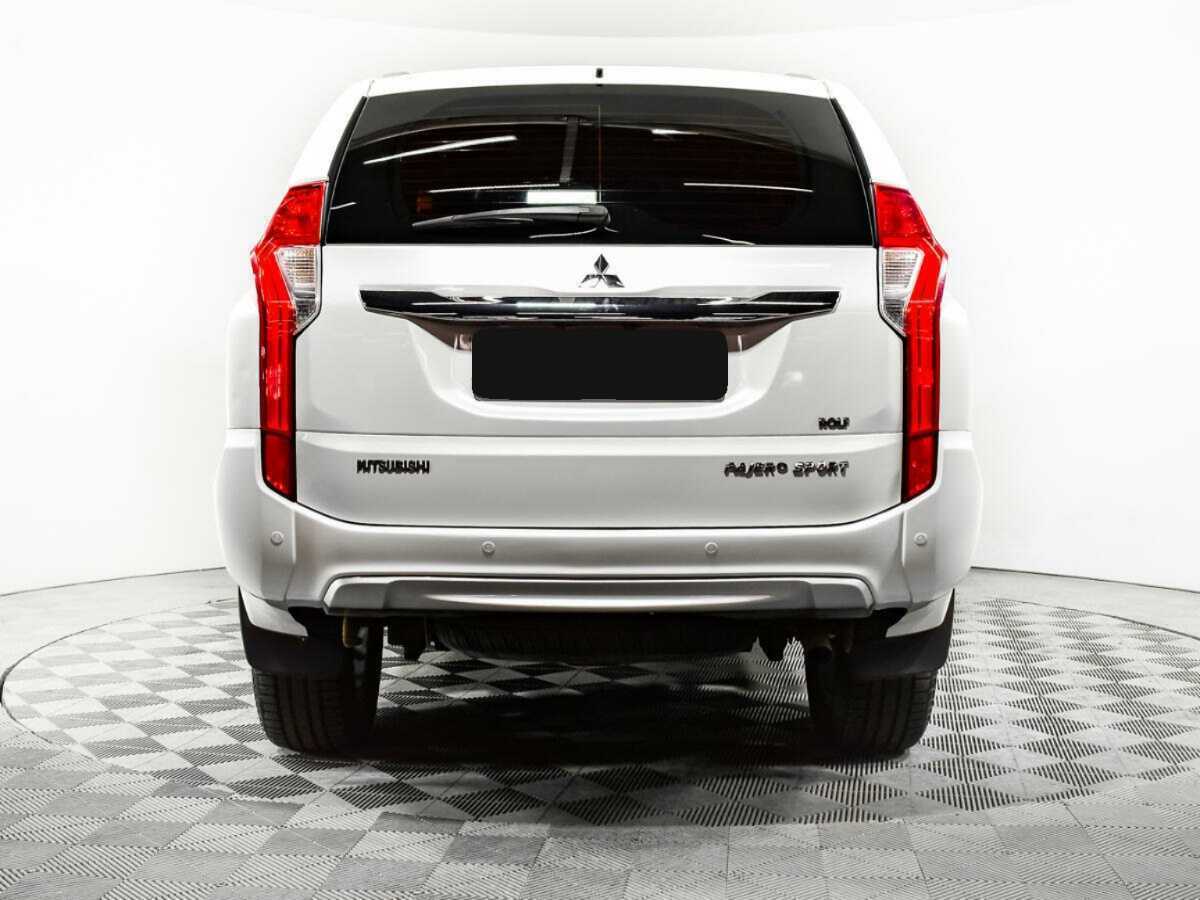 Mitsubishi Pajero Sport, 2017 Фото №6