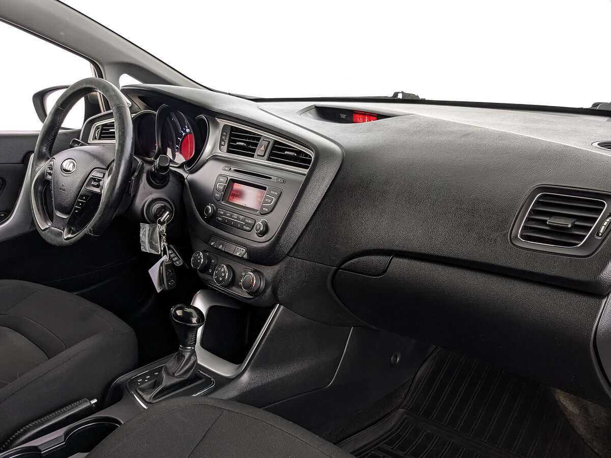 Kia Ceed, 2015 Фото №9