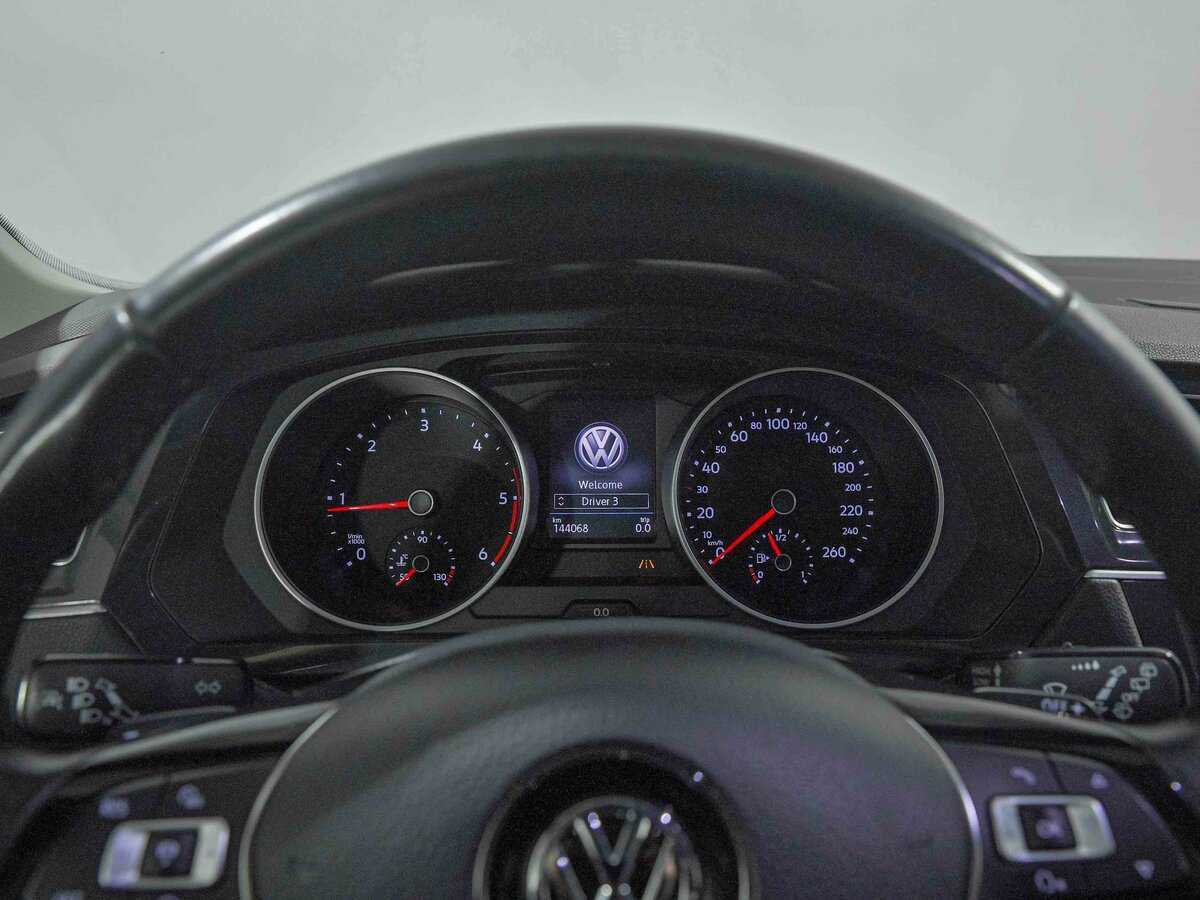 Volkswagen Tiguan, 2018 Фото №6