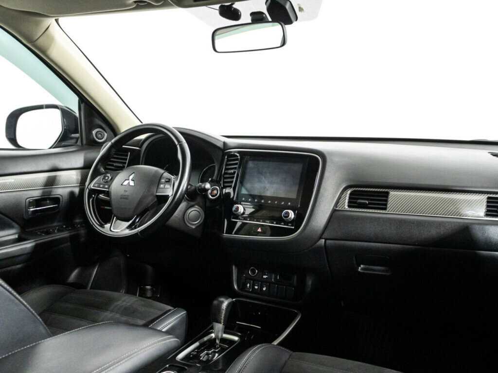 Mitsubishi Outlander, 2021 Фото №9