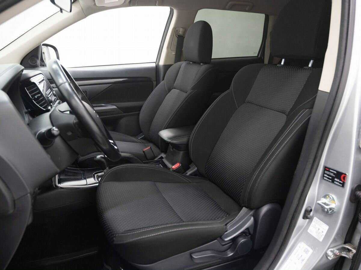 Mitsubishi Outlander, 2019 Фото №8