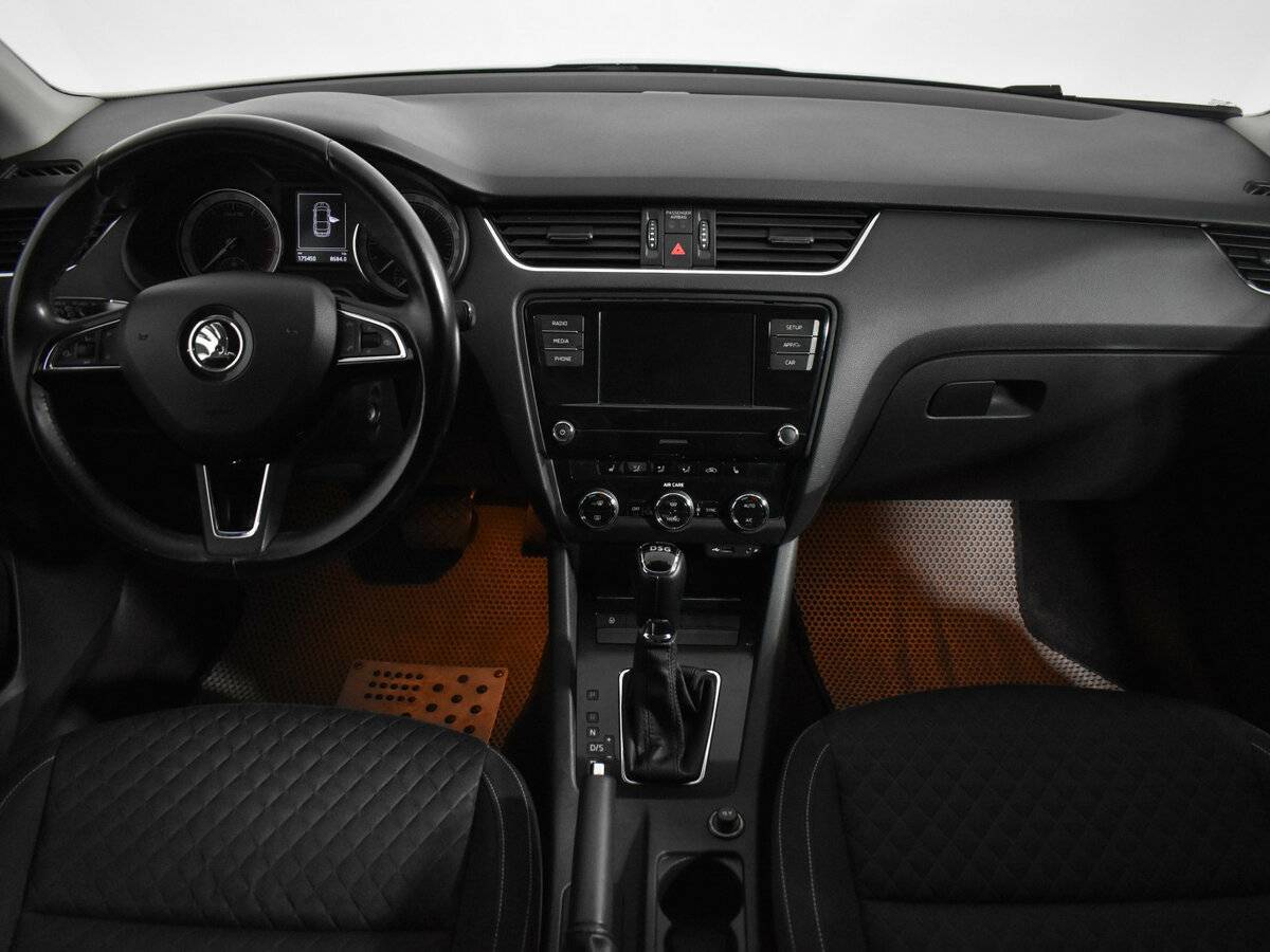Skoda Octavia III (A7) Рестайлинг, 2017 Фото №13