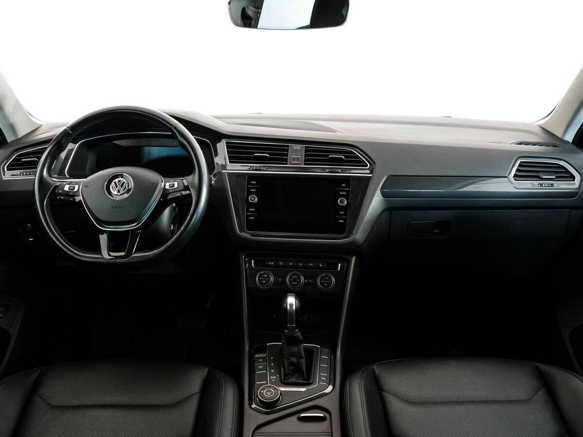 Volkswagen Tiguan, 2018 Фото №8