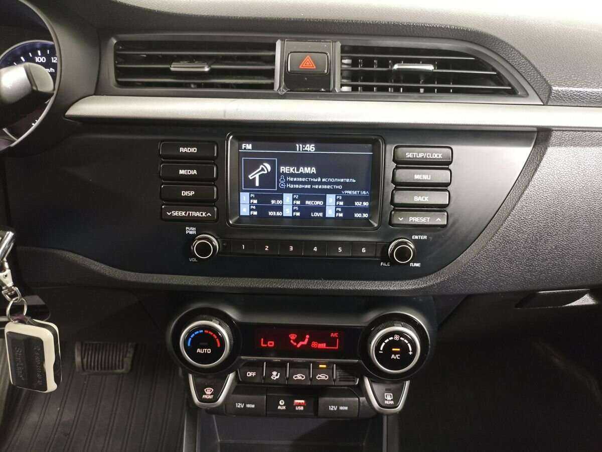 Kia Rio, 2018 Фото №15