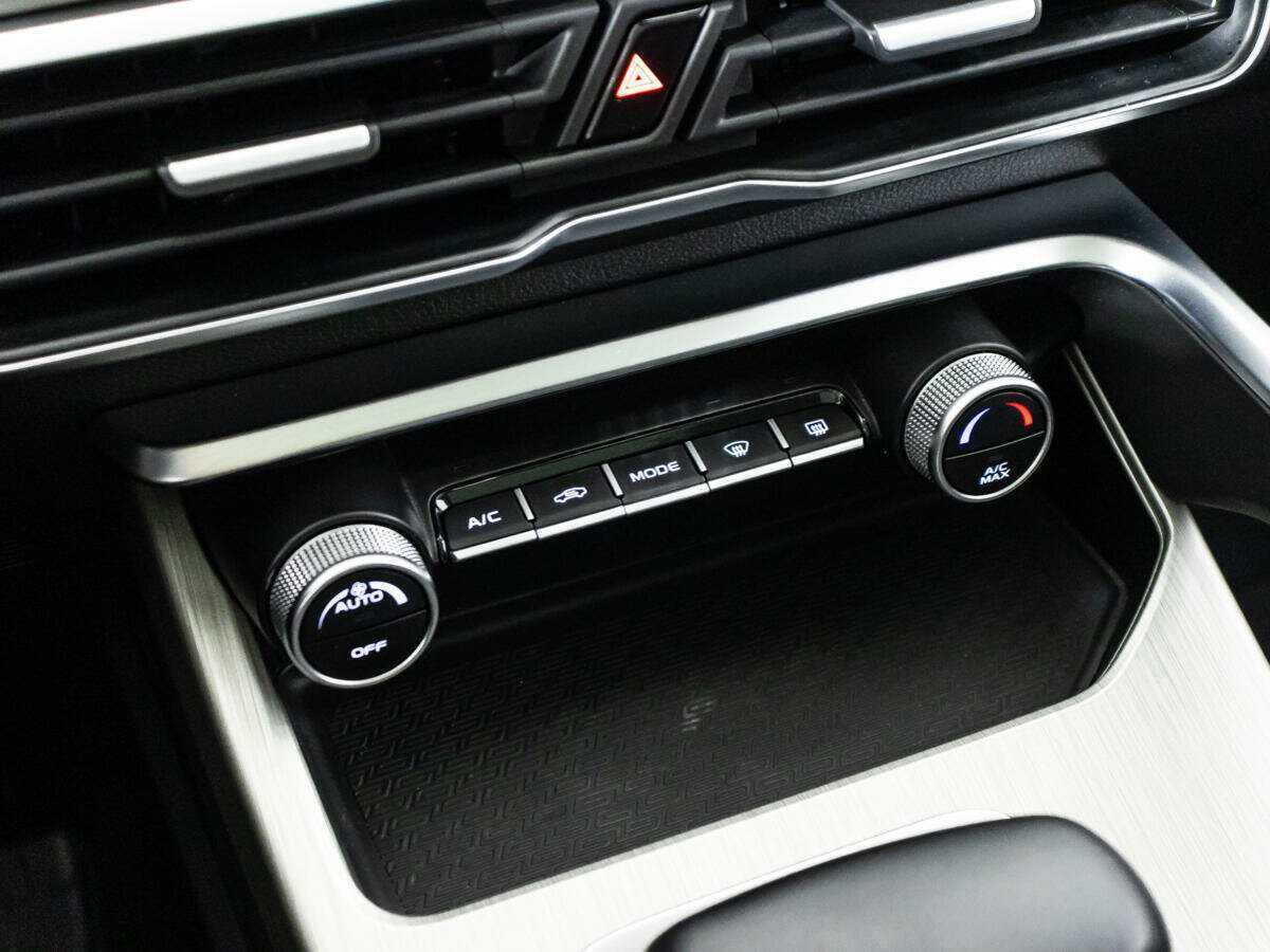 Geely Coolray, 2022 Фото №21