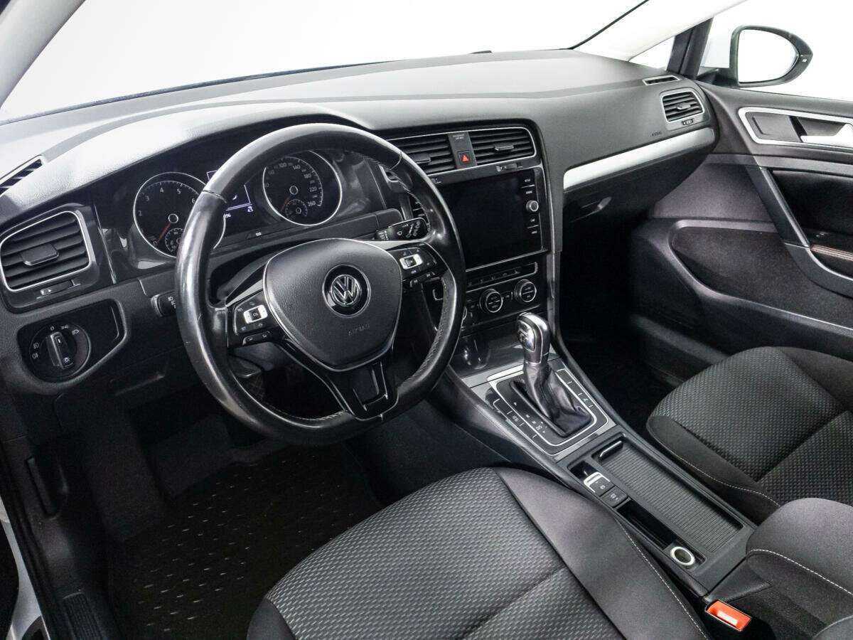Volkswagen Golf, 2018 Фото №11