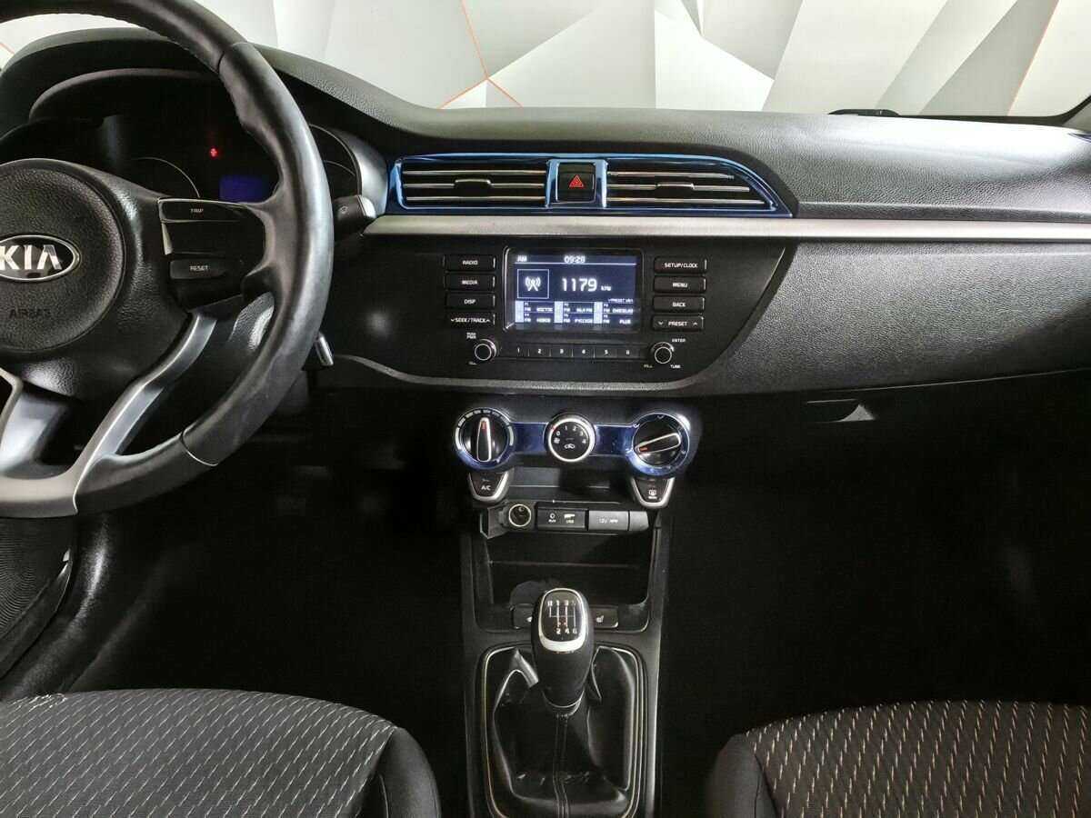 Kia Rio, 2017 Фото №11