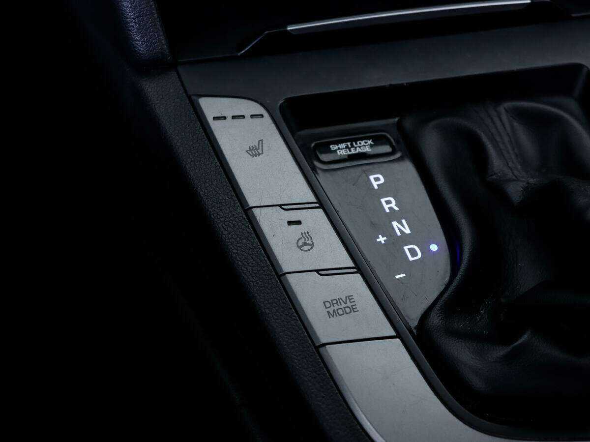 Hyundai Elantra, 2017 Фото №12