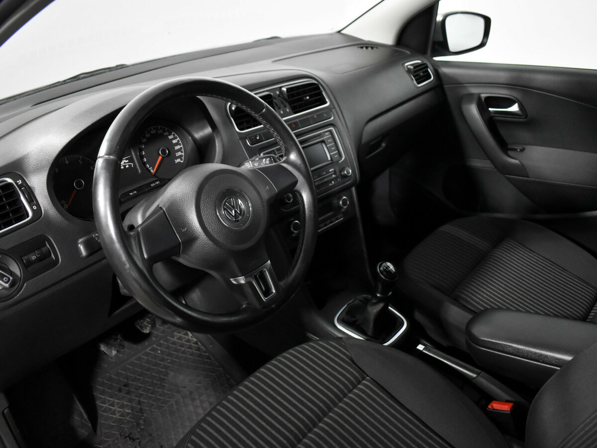 Volkswagen Polo V Рестайлинг, 2015 Фото №9