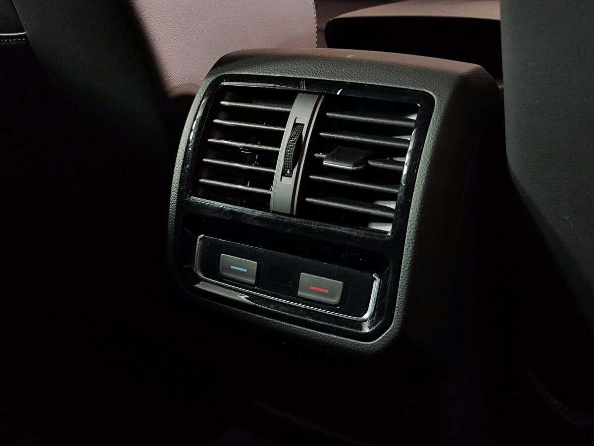 Volkswagen Passat Alltrack, 2019 Фото №13