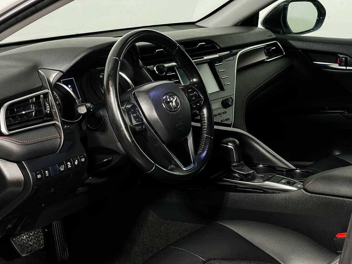 Toyota Camry, 2020 Фото №13