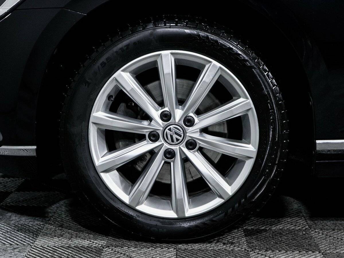 Volkswagen Passat, 2019 Фото №15