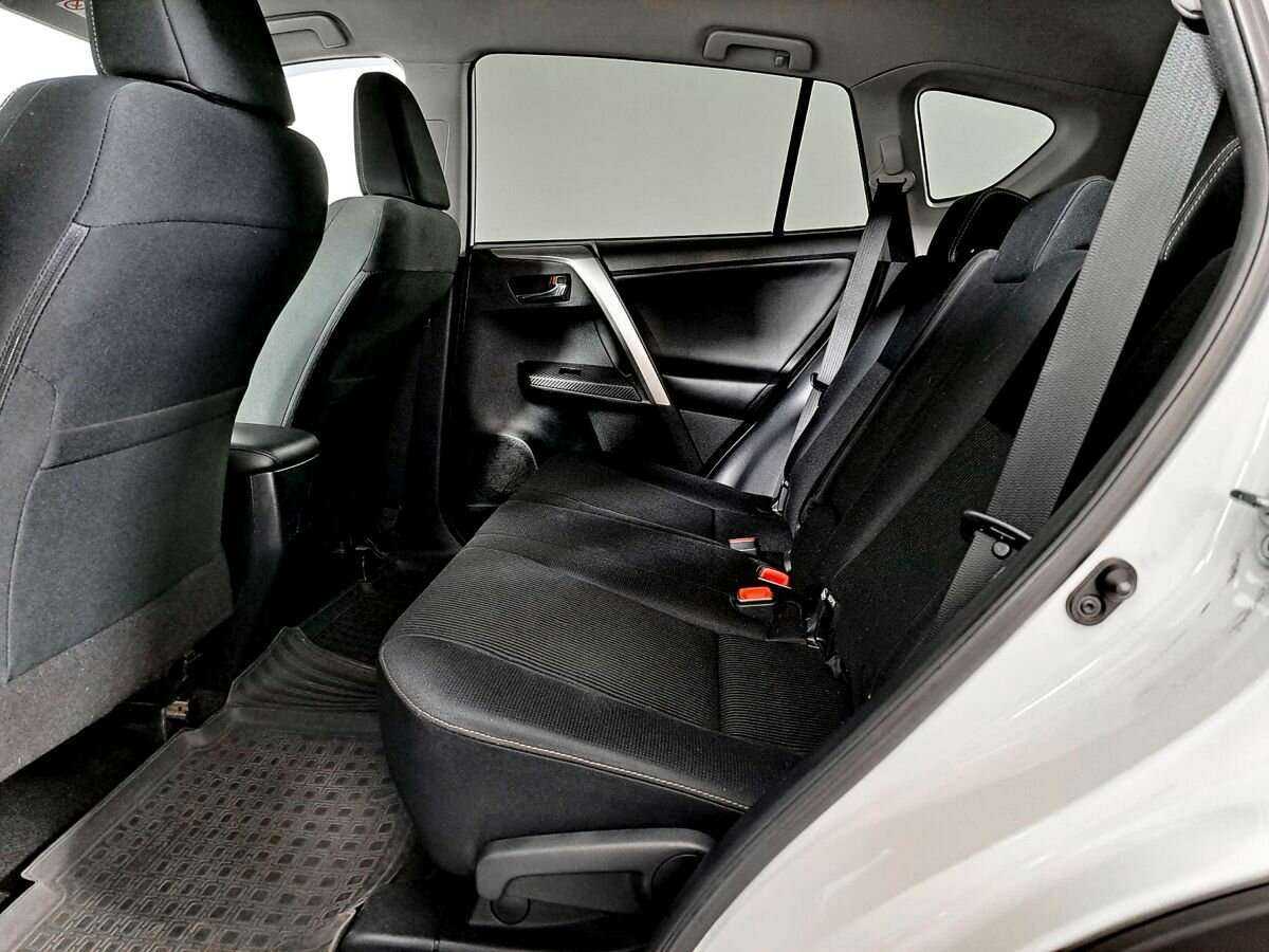 Toyota RAV4, 2015 Фото №8