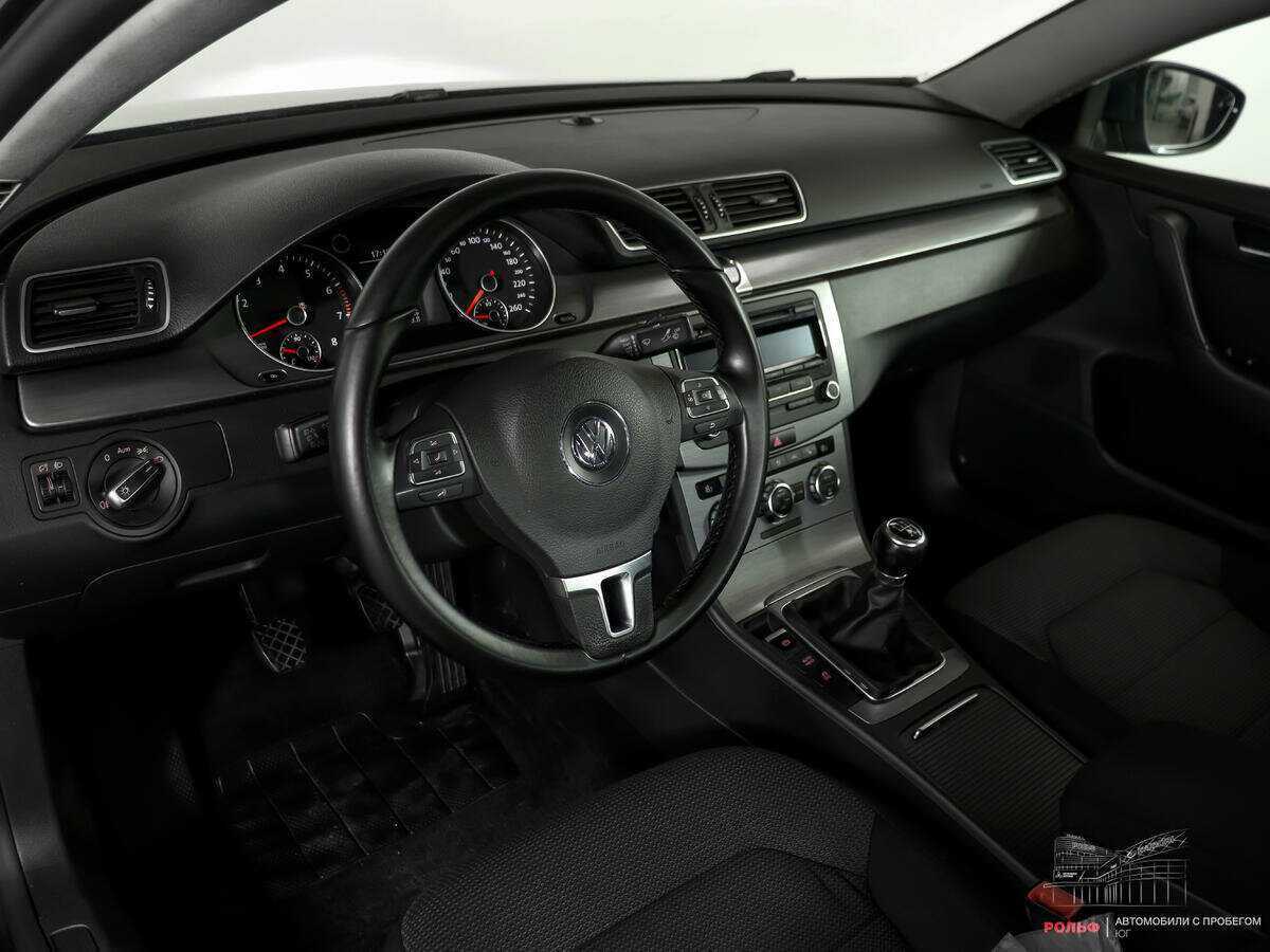 Volkswagen Passat, 2012 Фото №14