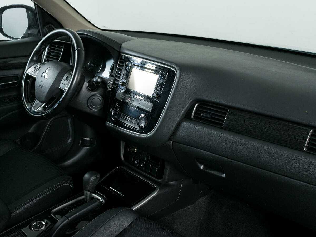Mitsubishi Outlander, 2017 Фото №7