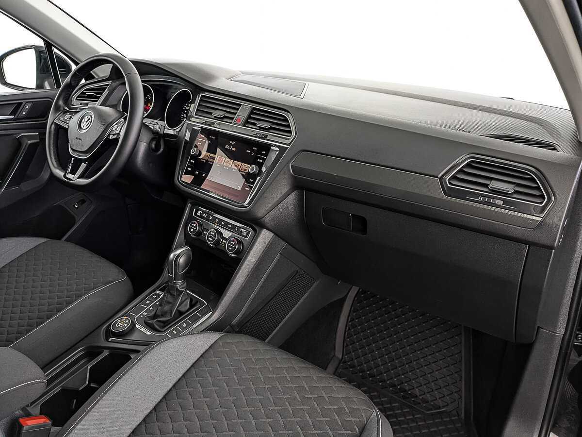 Volkswagen Tiguan, 2018 Фото №13