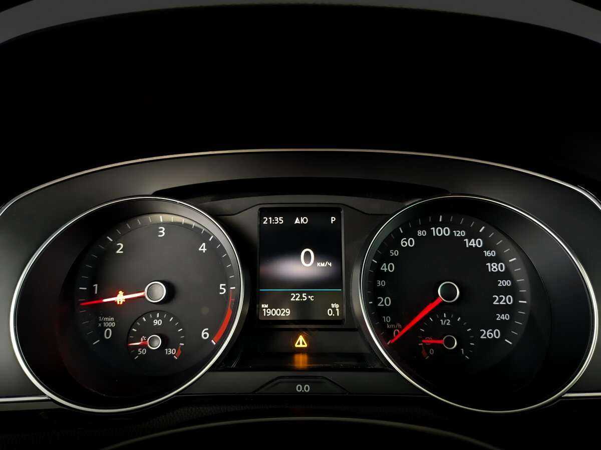 Volkswagen Passat Alltrack, 2018 Фото №13