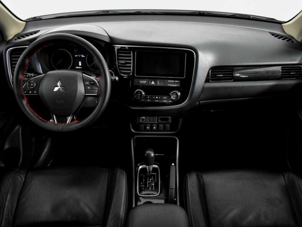 Mitsubishi Outlander, 2017 Фото №14