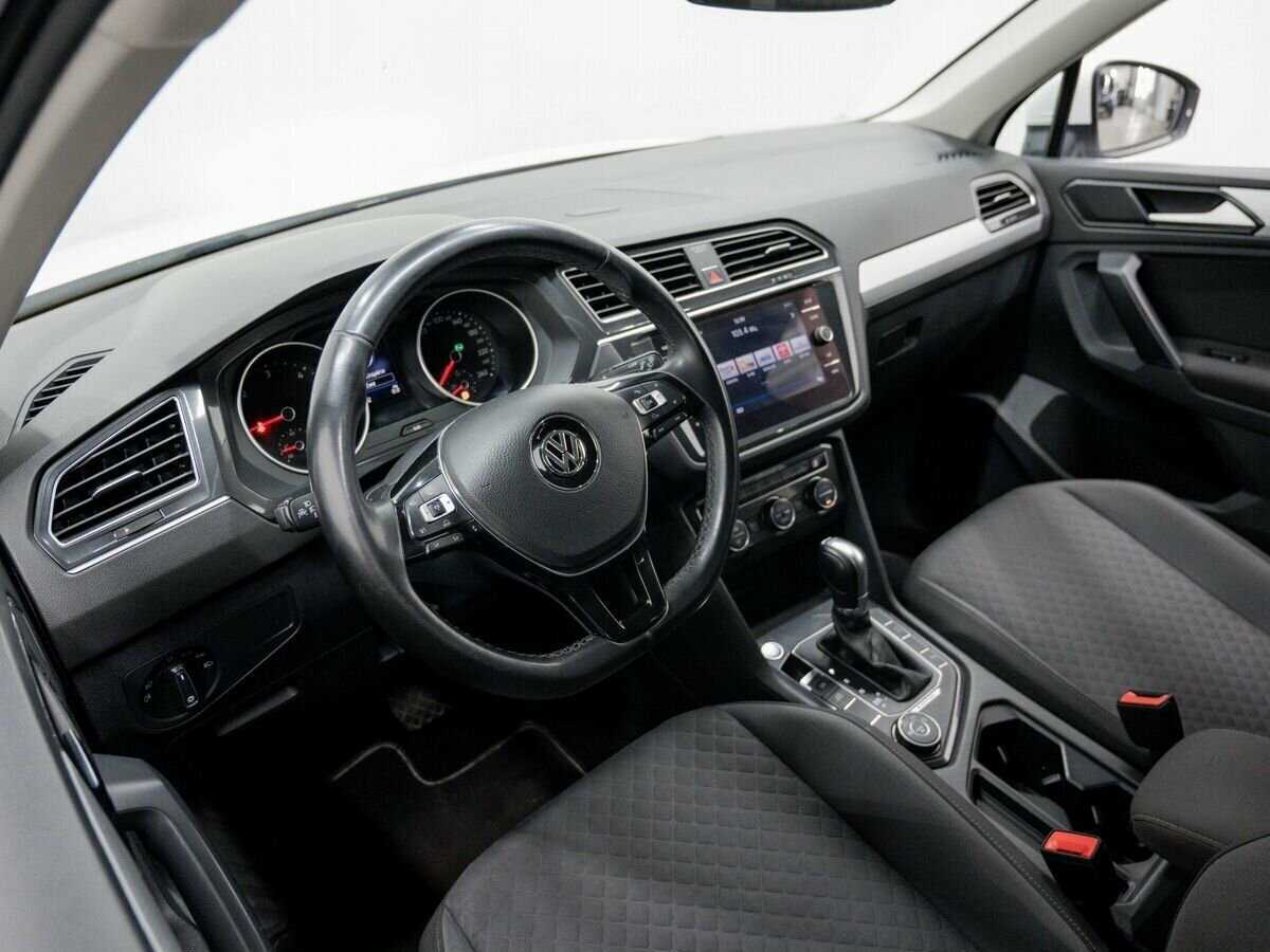 Volkswagen Tiguan, 2018 Фото №16