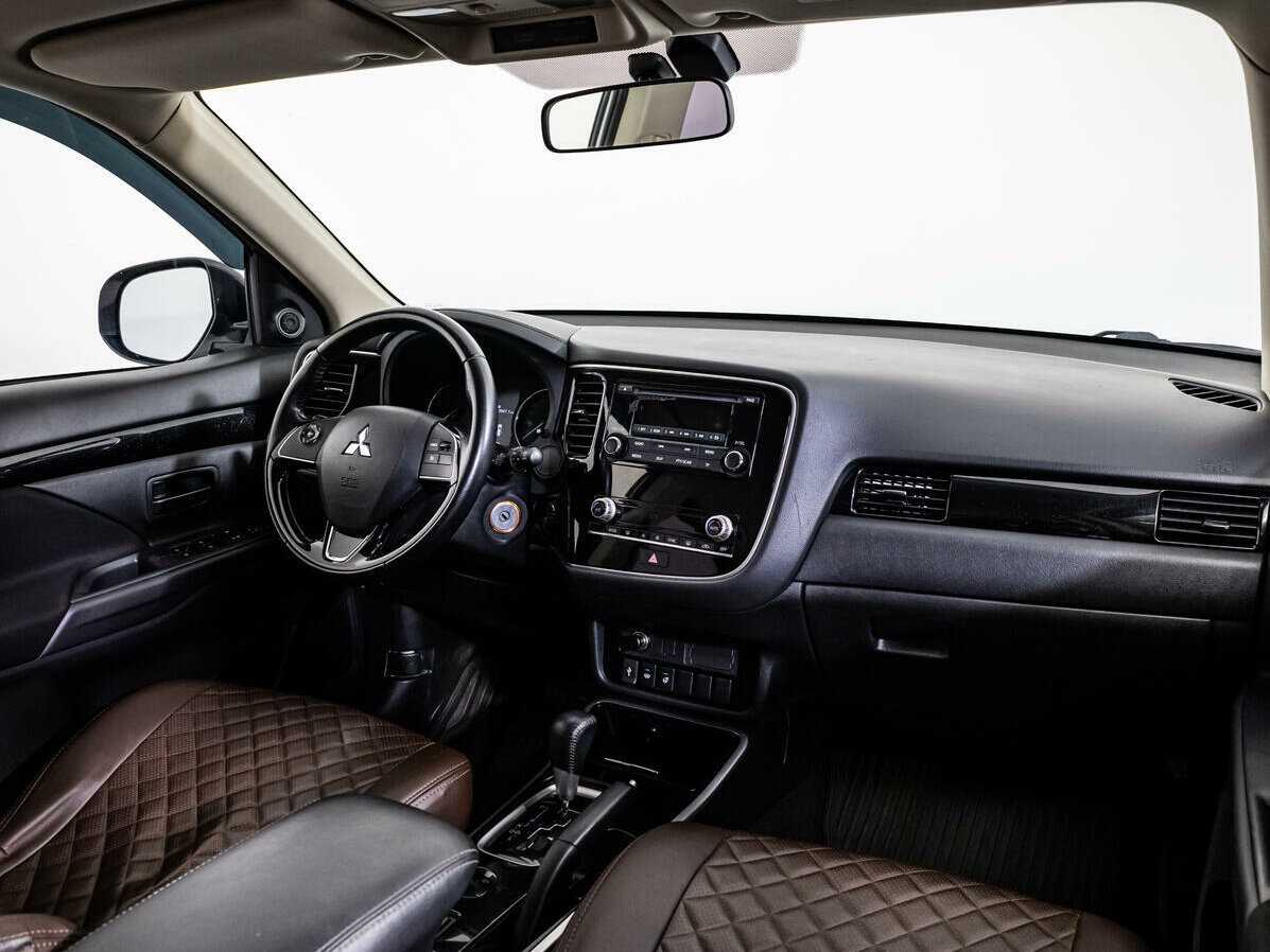 Mitsubishi Outlander, 2020 Фото №7